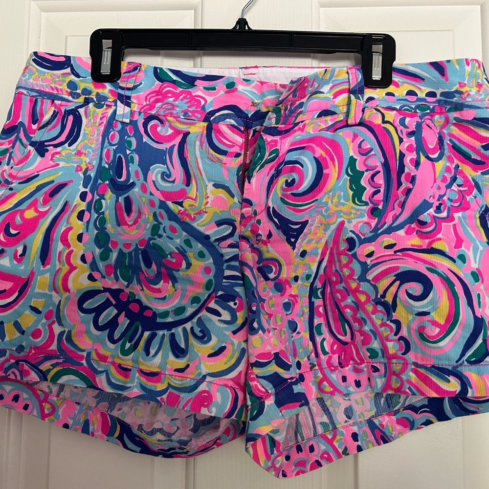 Vibrant Paisley Women's Shorts